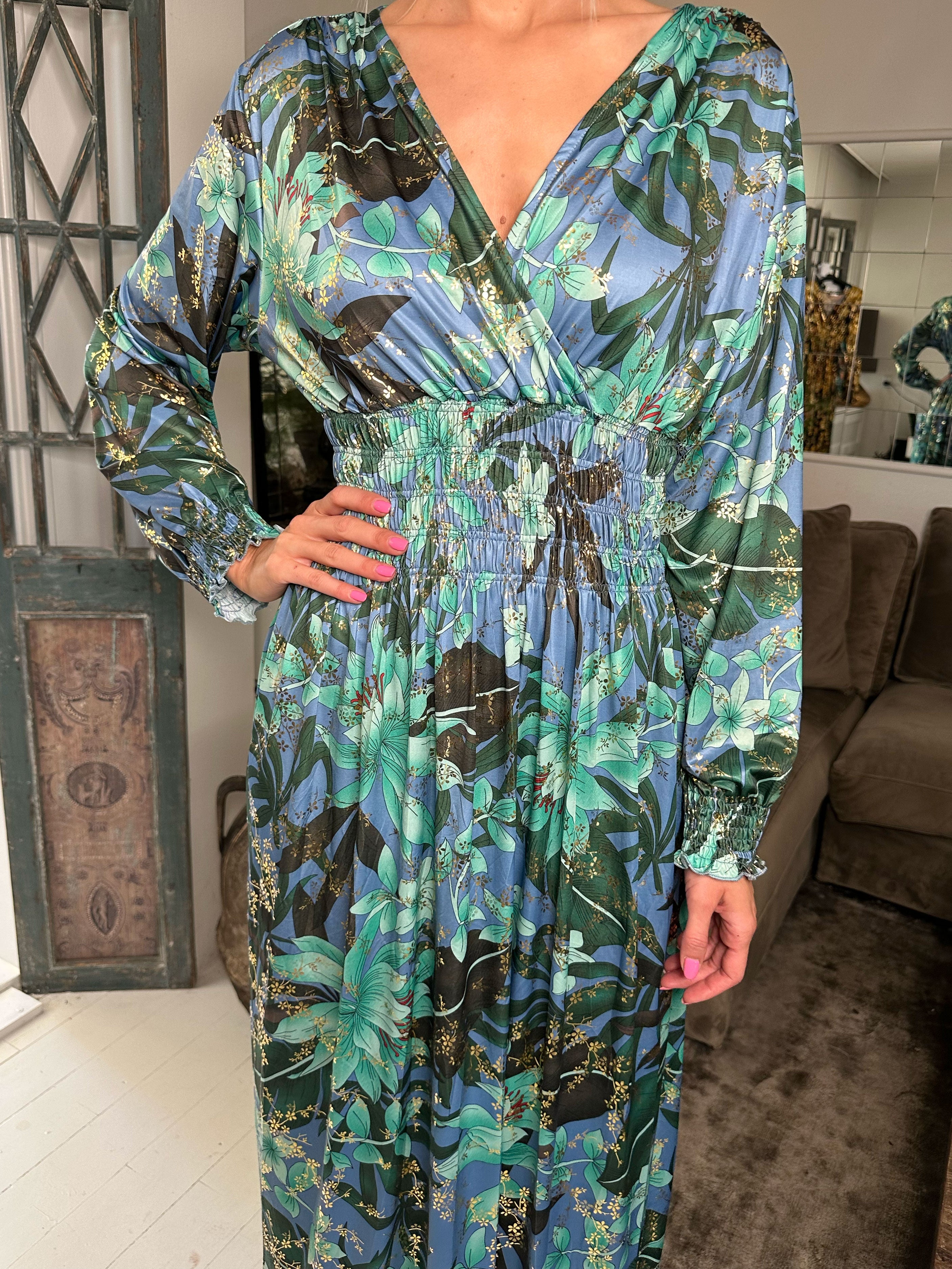 Pams L/S - Lang elastisk kjole i krølfrit stof med lange ærmer